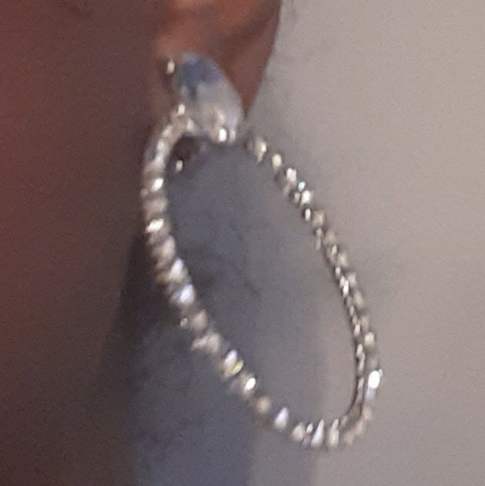 BLINGY RHINESTONE HOOP CLIP ON EARRINGS - Picture 3 of 5